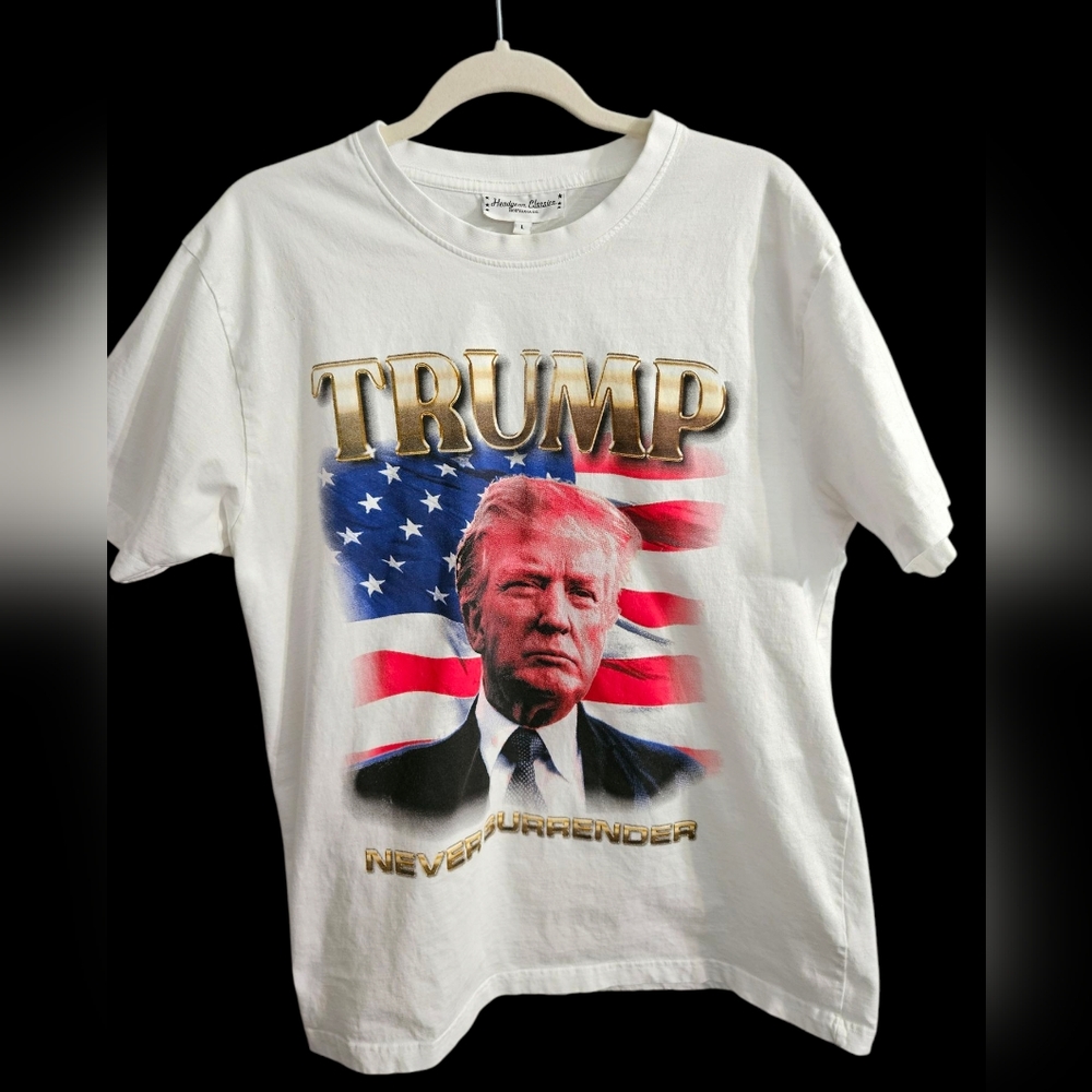 Headgear Classics White Tee With "Trump - Never Surrender" Graphic,  size Large